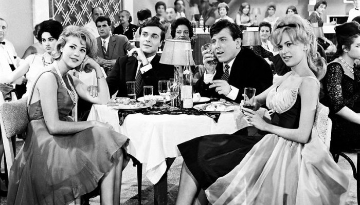 16 ετών, στην ταινία-θρύλο: Η ξανθιά πρωταγωνίστρια που ήταν πιο «άπιαστη» απ’ τη Λάσκαρη