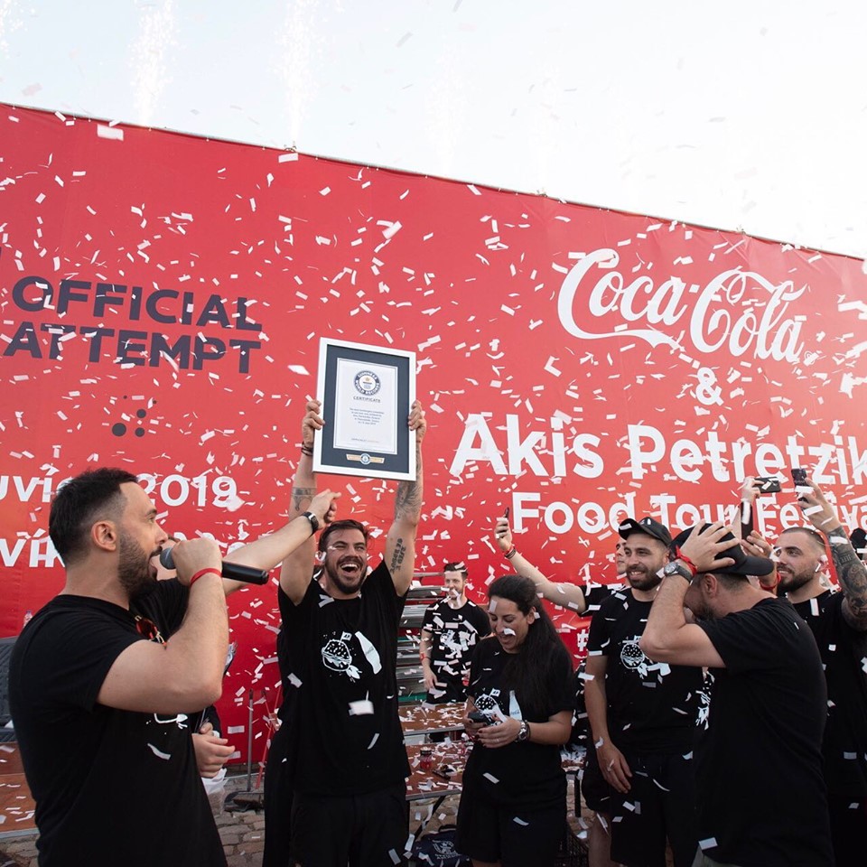 Άκης Πετρετζίκης