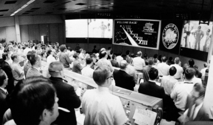 Απόλλων 13: Οι 3 ήρωες αστροναύτες που κατάφεραν το αδύνατο και έπρεπε να επιστρέψουν στη Γη χωρίς διαστημόπλοιο