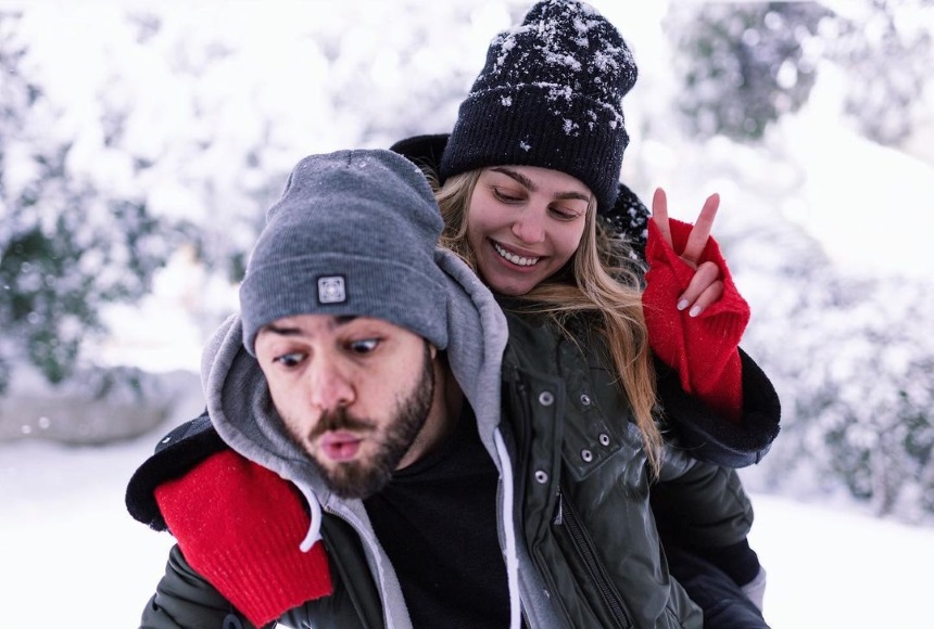 Παιχνίδι, από τους celebrities στα χιόνια.