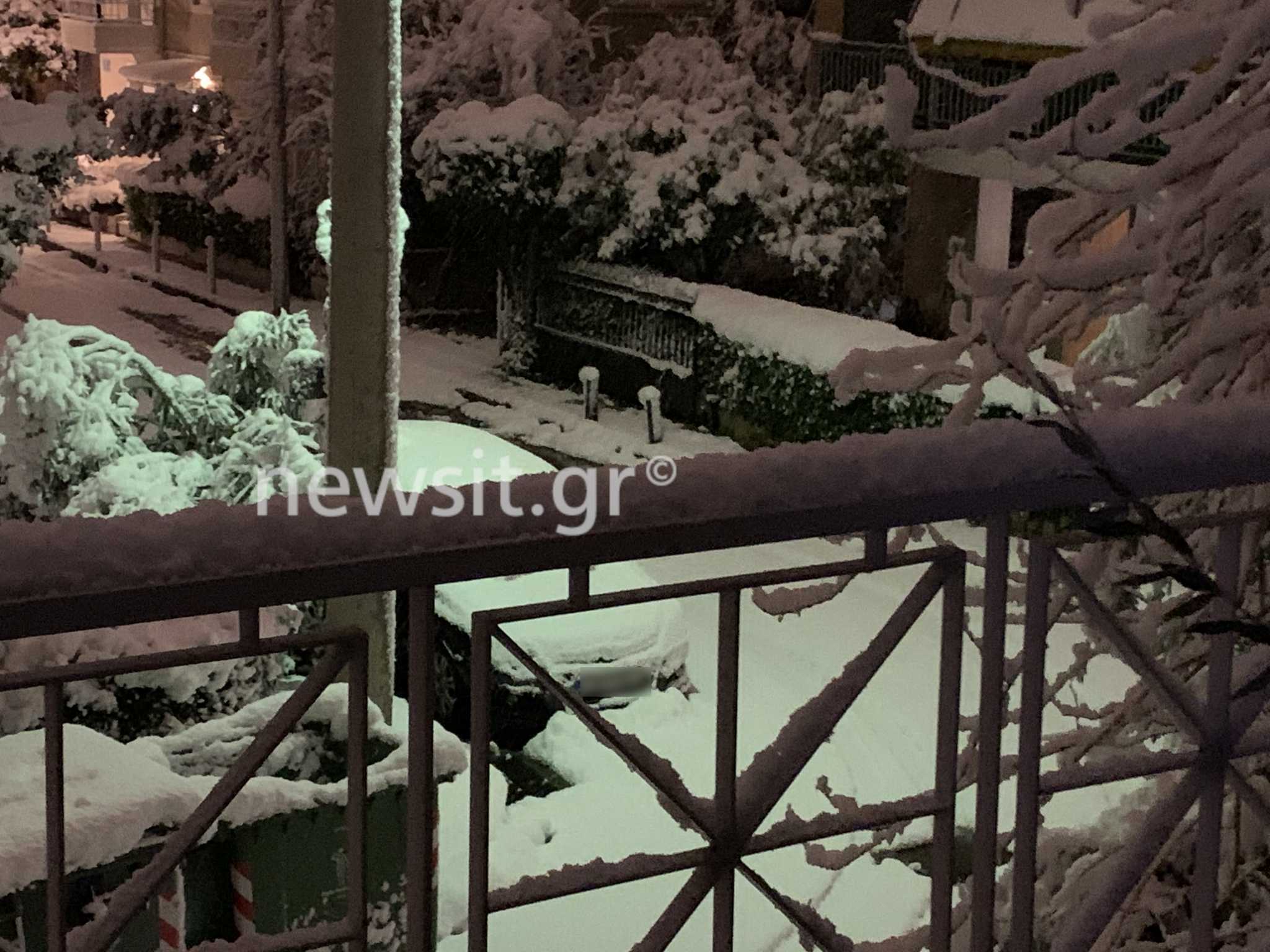 Η Μήδεια έντυσε στα λευκά την Αθήνα