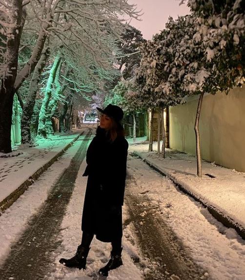 Η βόλτα στα χιόνια της Τατιάνας Στεφανίδου.