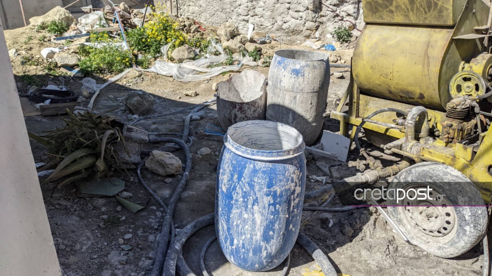 Παιδί σε βαρέλι