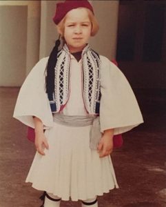 Επώνυμοι ντυμένοι τσολιάδες 