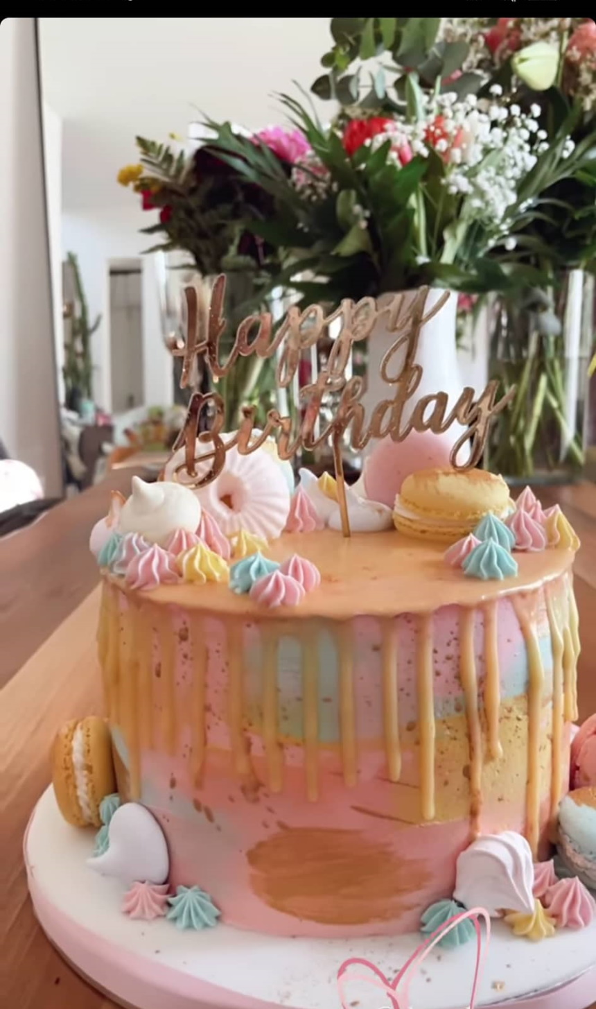 Αθηνά Οικονομάκου τούρτα