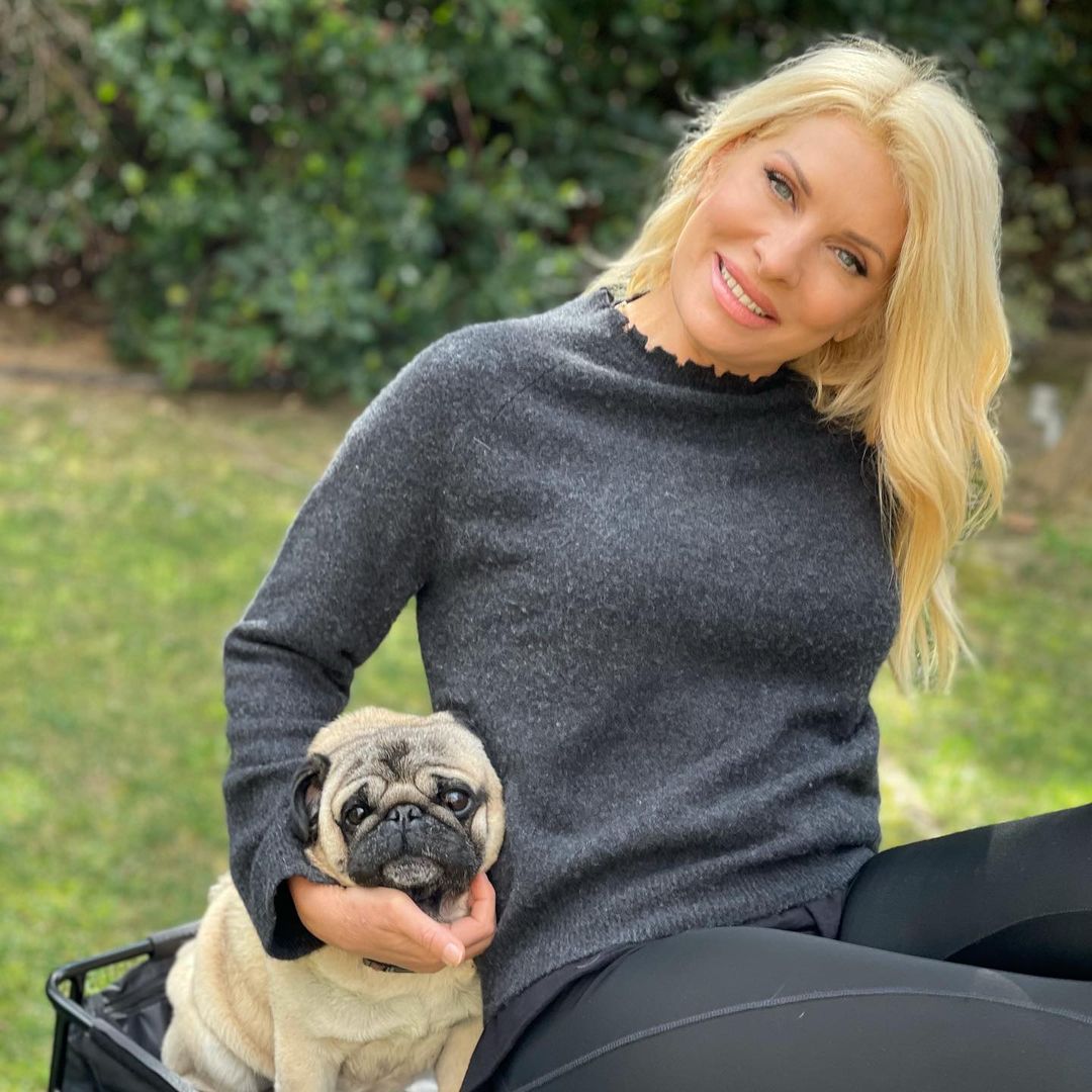 Ελένη Μενεγάκη σκύλος