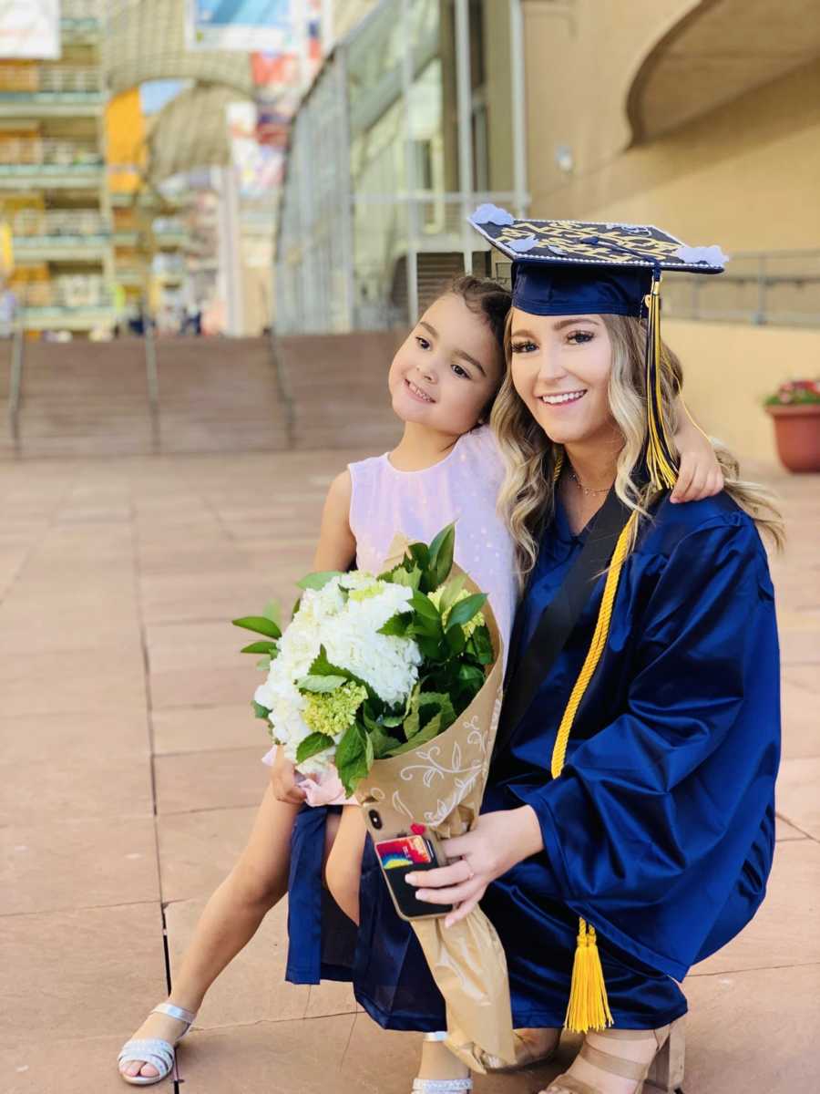 Έγκυος στα 16