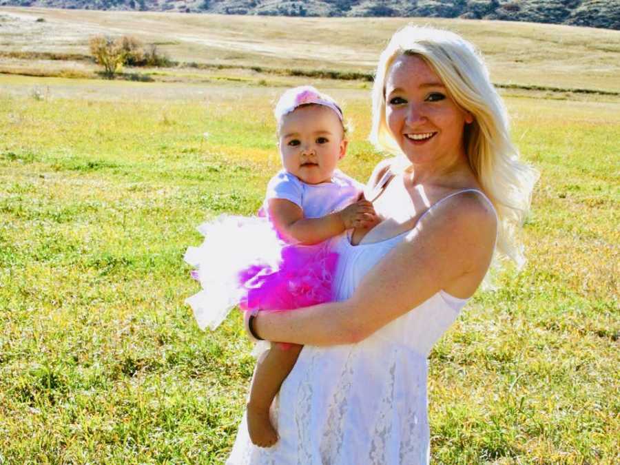 Έγκυος στα 16