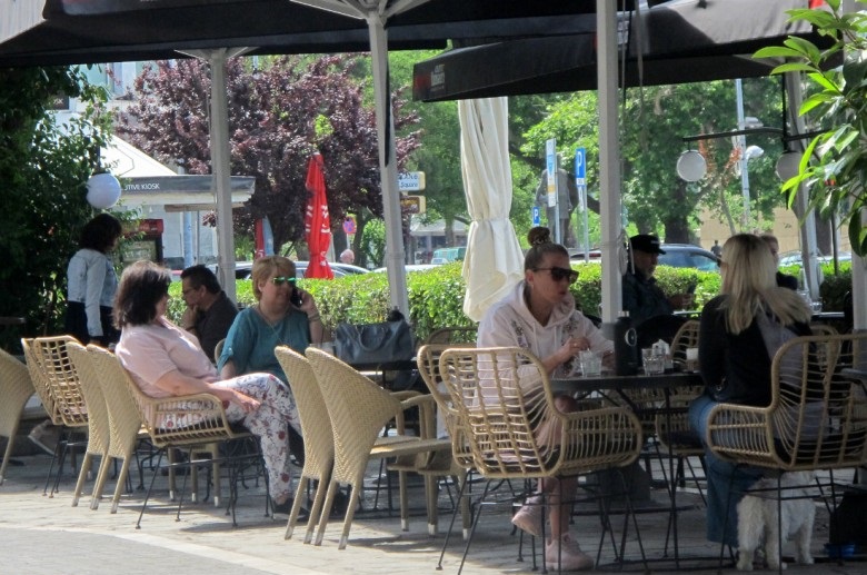 Άνοιγμα της εστίασης το Πάσχα.