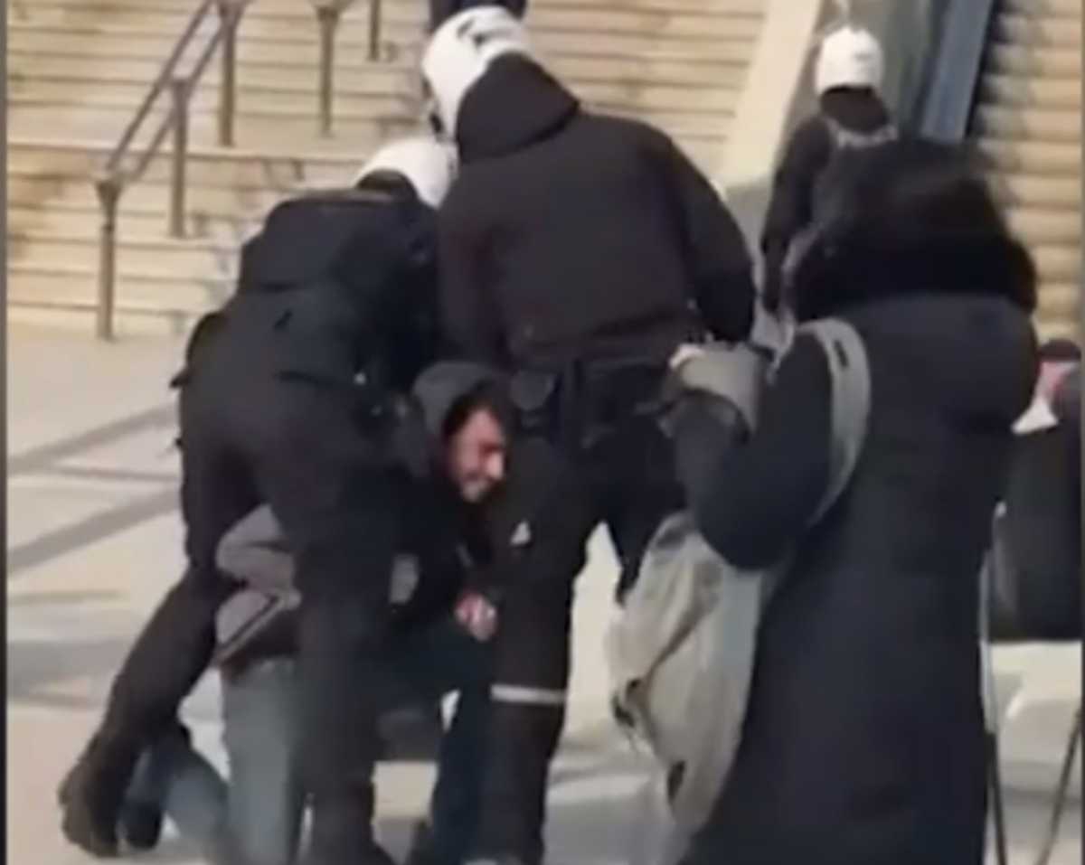 Οι δηλώσεις των αστυνομικών για τα συμβάντα στη Νέα Σμύρνη.