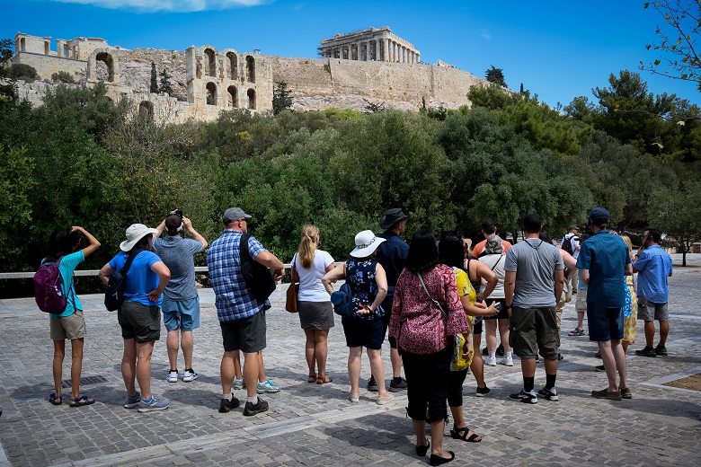 Εισροή τουριστών χωρίς καραντίνα στην Ελλάδα.