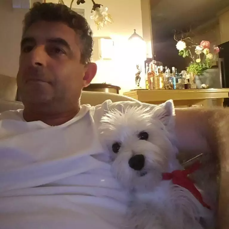 Γιώργος Καραϊβάζ