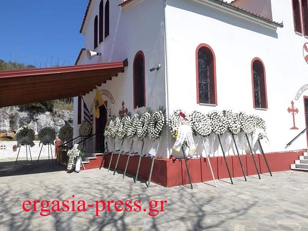  Κηδεία Γιώργου Καραϊβάζ