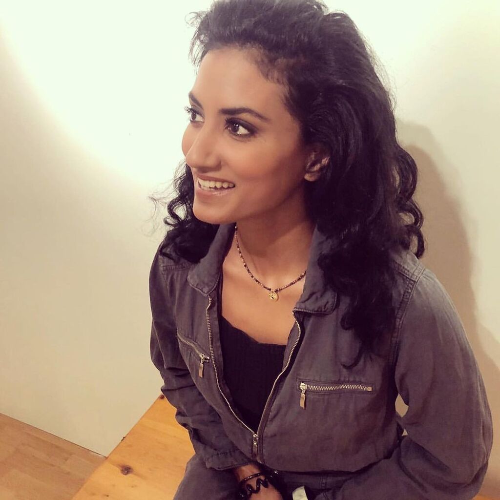 Ορόρα Αρζόγλου κόρη Κώστα Αρζόγλου 