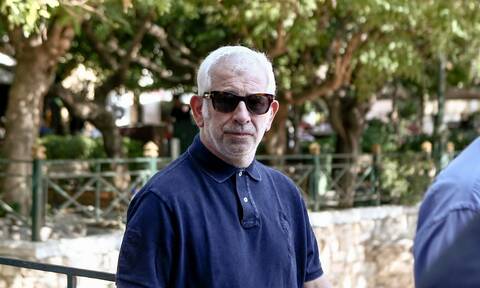Υπόθεση Πέτρου Φιλιππίδη: Πήρε προθεσμία απολογίας για τις κατηγορίες βιασμού.