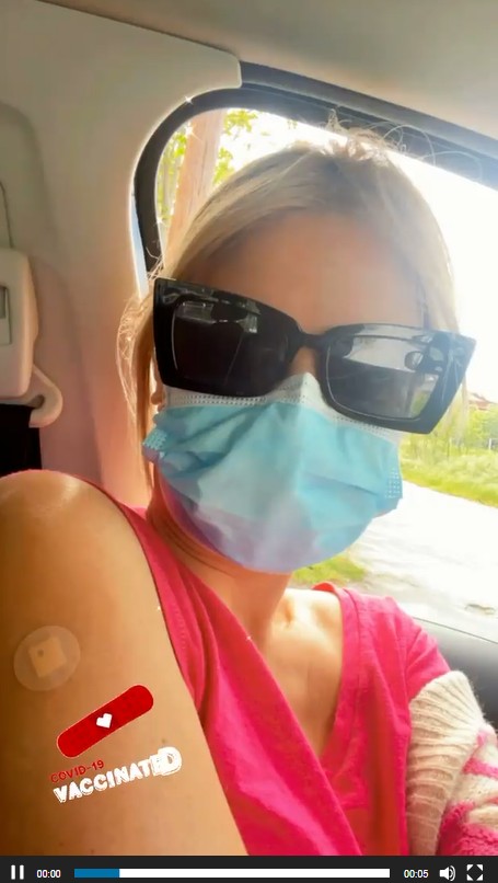 Φαίη Σκορδά εμβόλιο