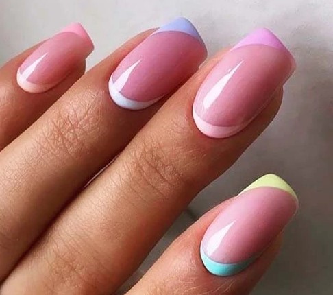 Παστέλ αποχρώσεις στο μανικιούρ