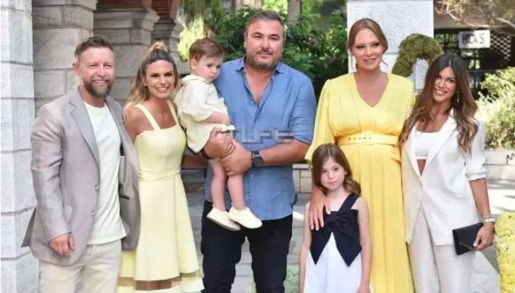 Αντώνης Ρέμος νονός 