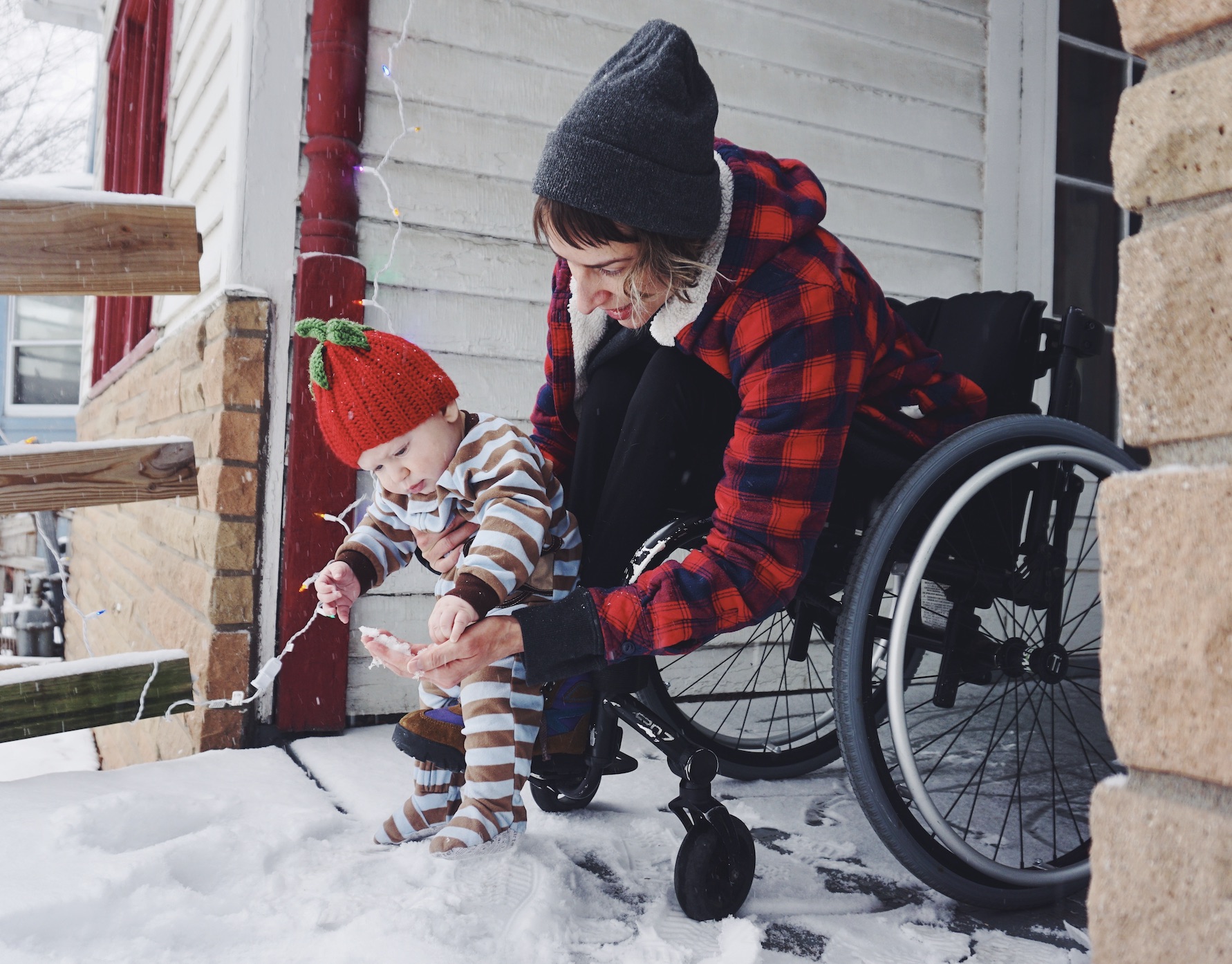 Ανάπηρη γυναίκα έγινε μητέρα 