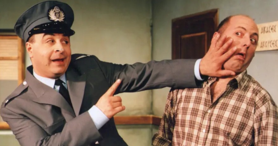 Μάρκος Σεφερλής: Καταδίκη για τον ηθοποιό που τον κατηγόρησε για χαστούκια σε θεατρική παράσταση.