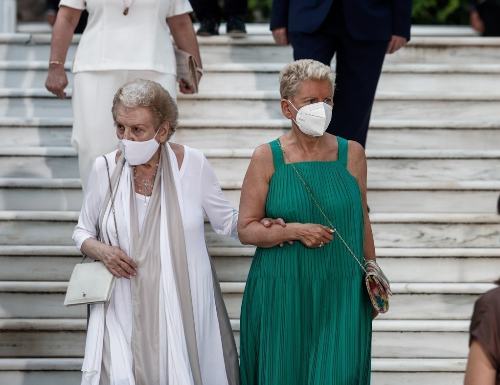 Λαμπερές παρουσίες στο προεδρικό μέγαρο 