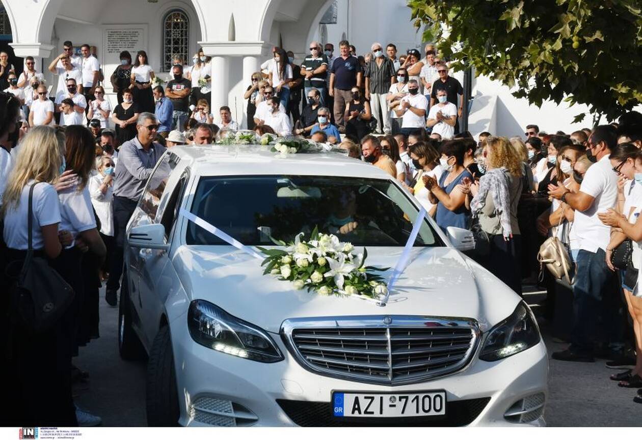 Κηδεία Γαρυφαλλιάς