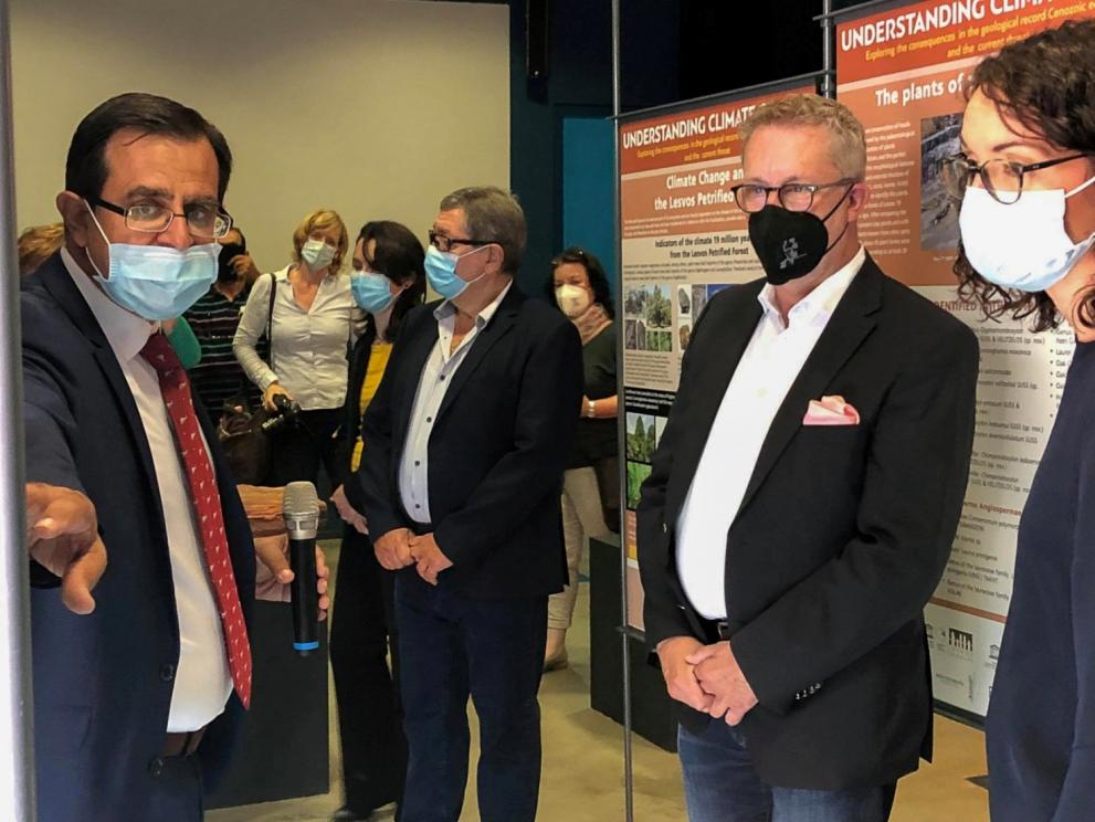 Εγκαίνια έκθεσης