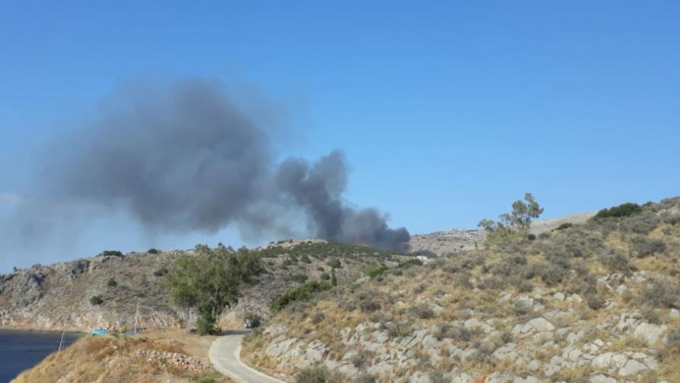 πυρκαγιά στη Χίο και την Ύδρα