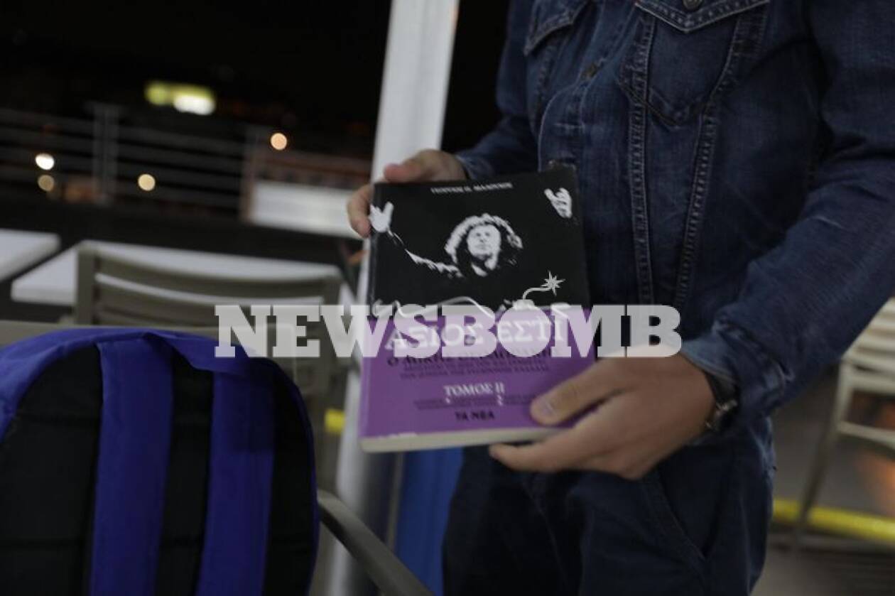 Μίκης Θεοδωράκης