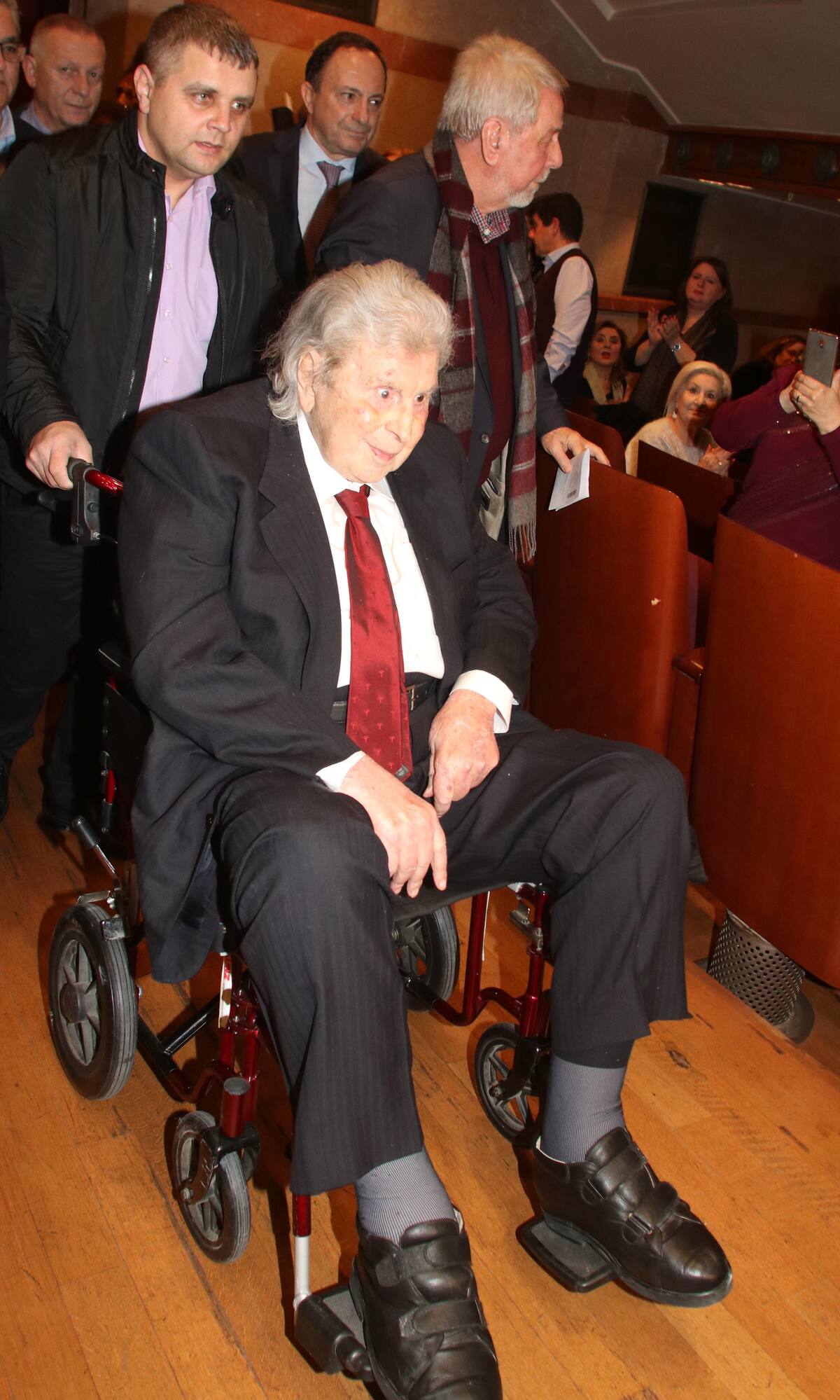 Μίκης Θεοδωράκης