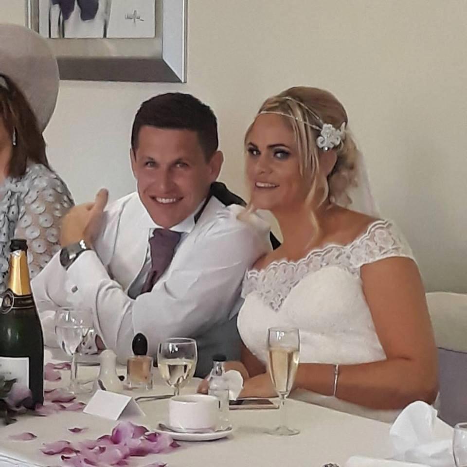 Γυναίκα πέθανε στη γέννα και ο σύζυγος μεγαλώνει τα τρία παιδιά