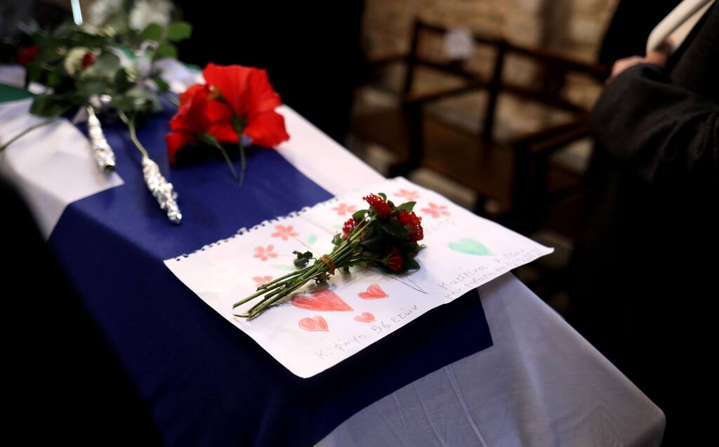 Φώφη Γεννηματά ζωγραφιά στο φέρετρο 