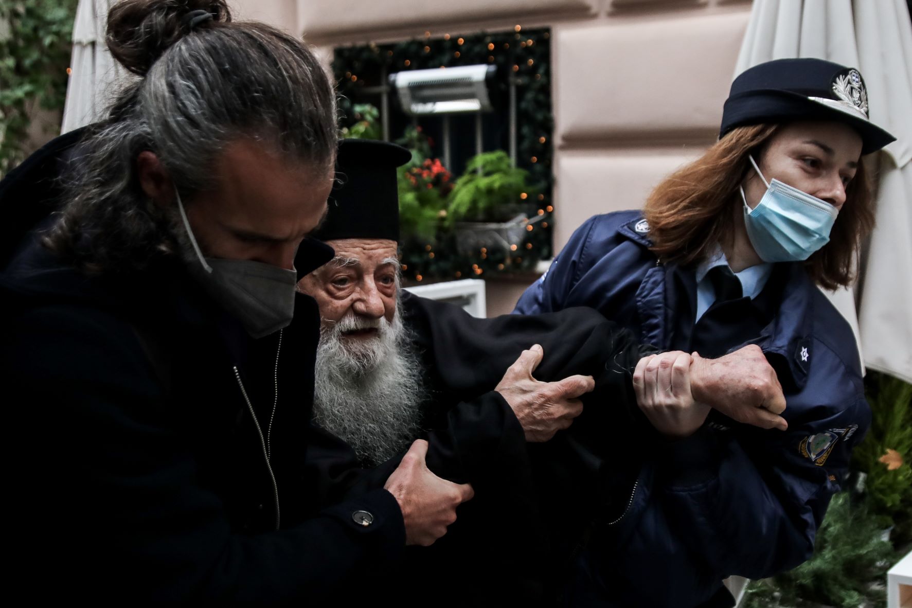 Ιερέας αστυνομία