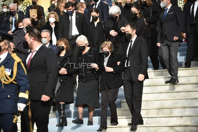 Κηδεία Κάρολου Παπούλια