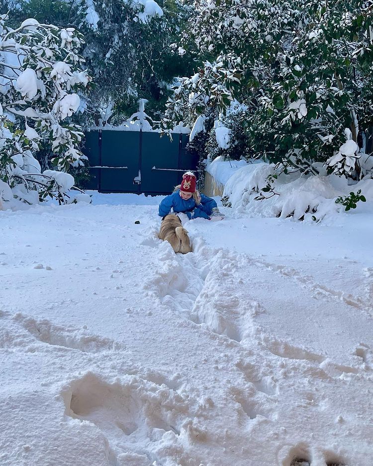 Ελένη Μενεγάκη χιόνι 