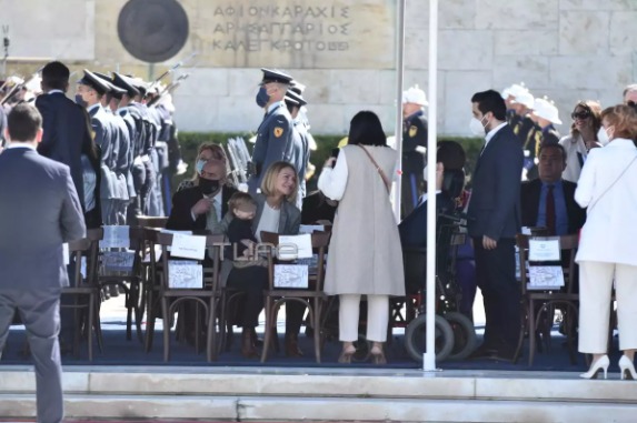 Τζένη Μπαλατσινού – Βασίλης Κικίλιας