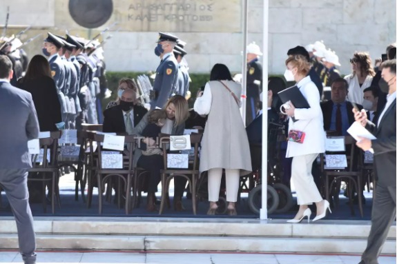 Τζένη Μπαλατσινού – Βασίλης Κικίλιας