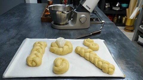 Συνταγή για μαστιχωτά τσουρέκια 