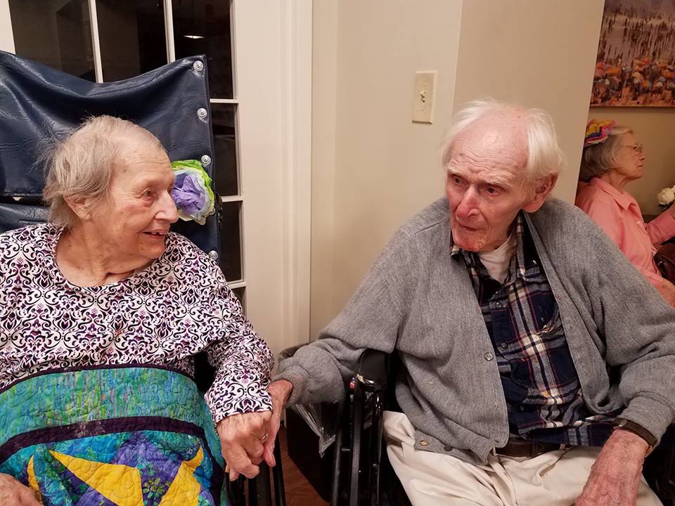 Ζευγάρι πέθανε με 14 ώρες διαφορά 