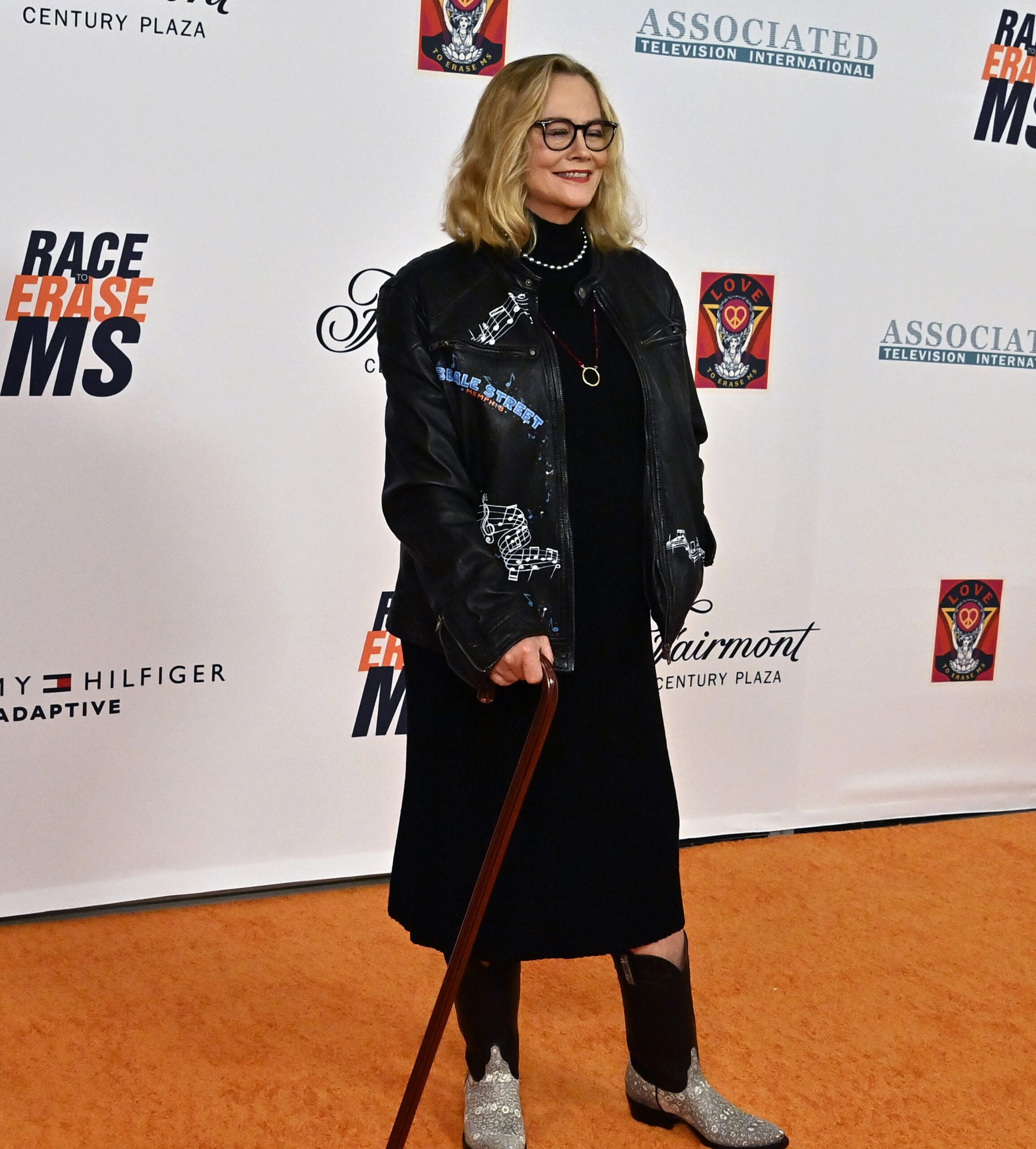 «Αuτός, αuτή και τα μυστήρια» Σίμπιλ Σέπερντ 