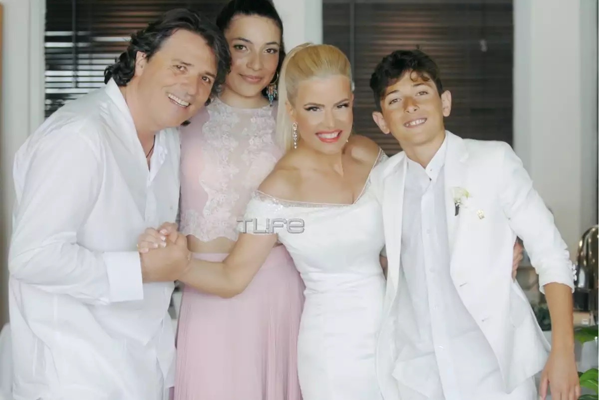 Βίκυ Χαντζή