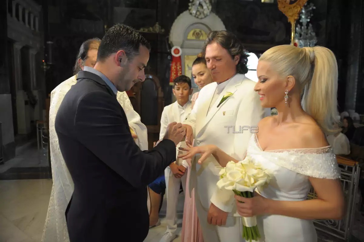 Βίκυ Χαντζή