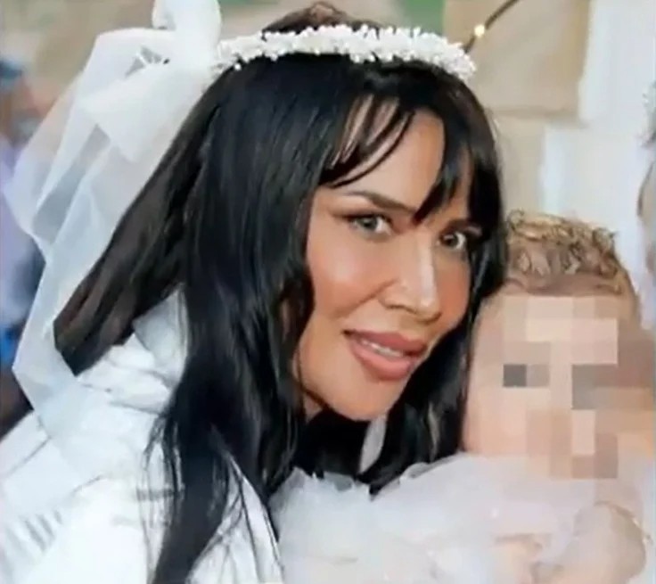 Η Πάολα έγινε νονά 