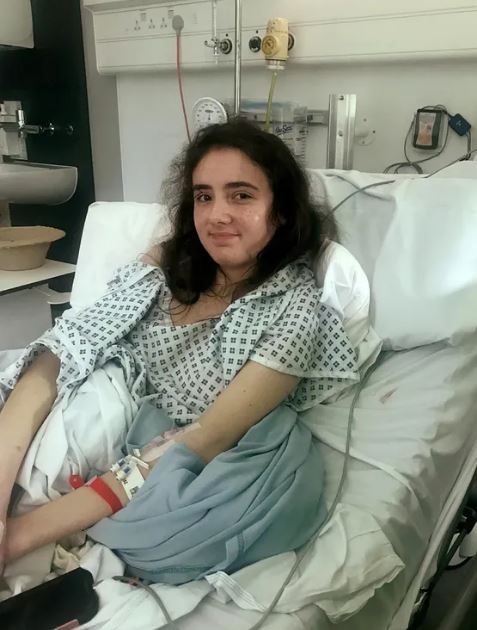 Πήγε για γυαλιά και έκανε χειρουργική επέμβαση εγκεφάλου 