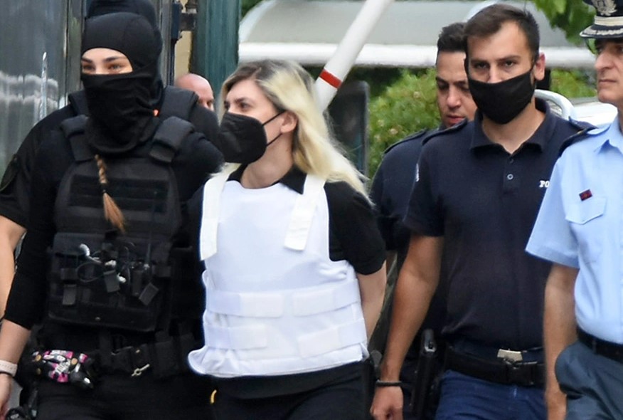 Η ρούλα Πισπιρίγκου στην Ευελπίδων 