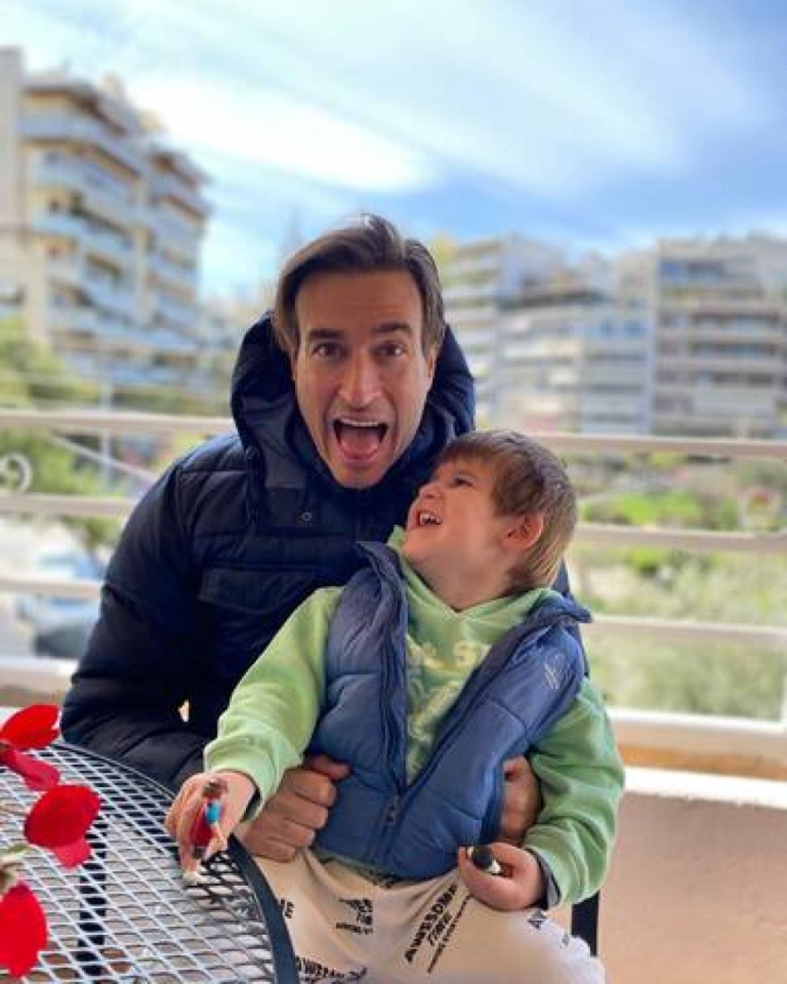 Φωτεινή Αθερίδου γιος