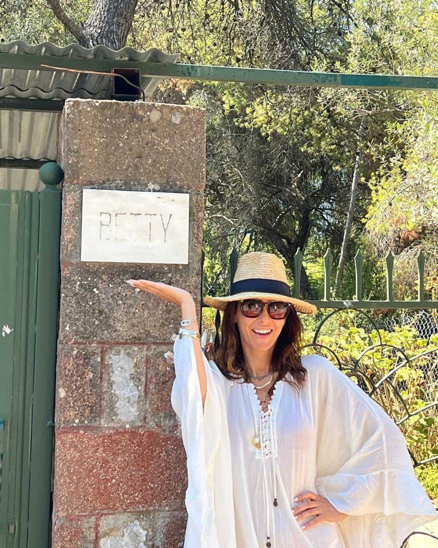 Γιορτή και γενέθλια για τη Μπέτυ Μαγγίρα 