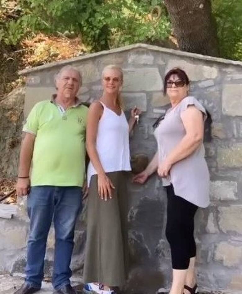 Κώστας και Κική Μακρυπούλια είναι οι γονείς της Ζέτας