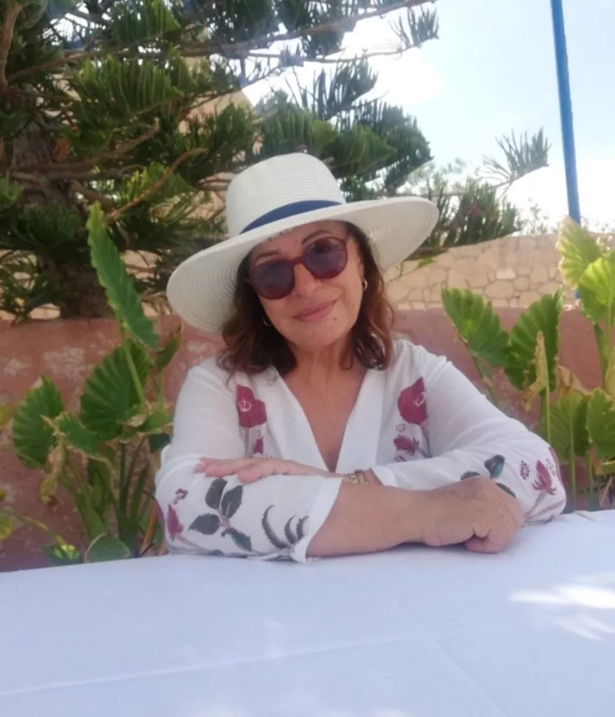 Χάρις Αλεξίου διακοπές 