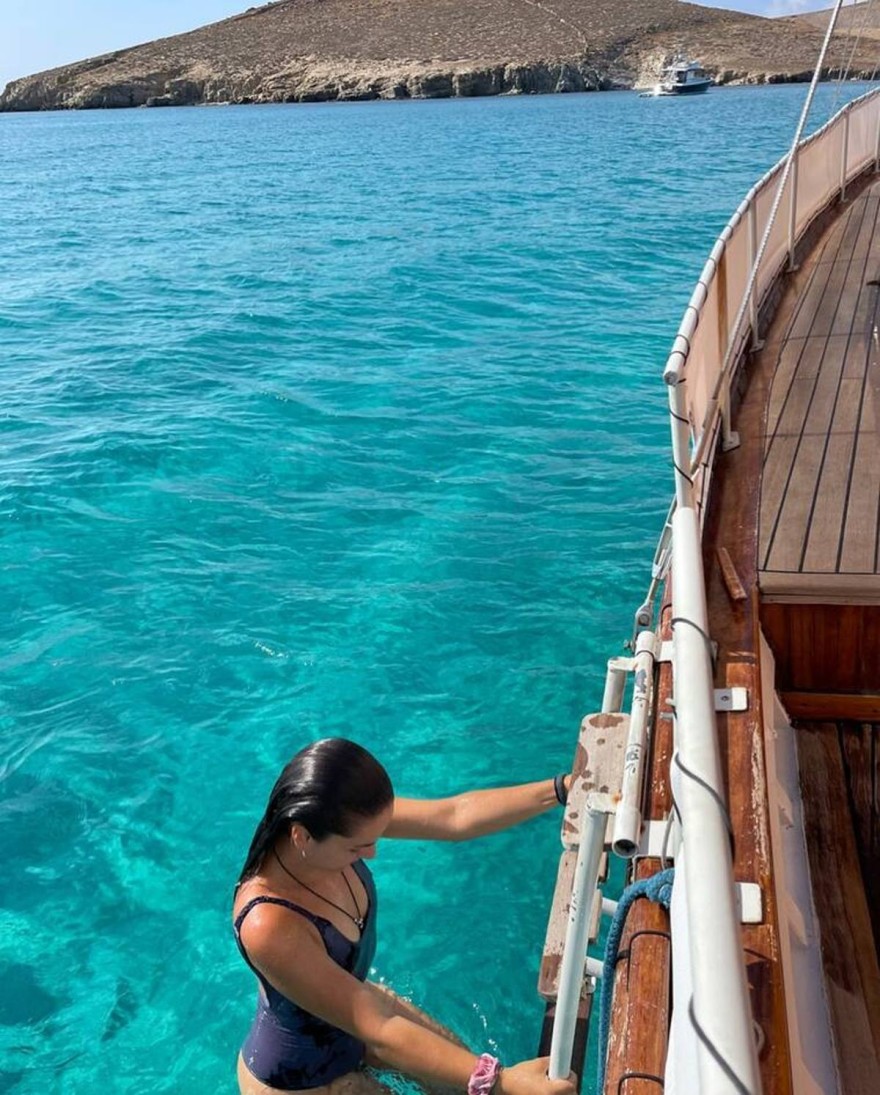 Ζένια Μπονάτσου διακοπές 